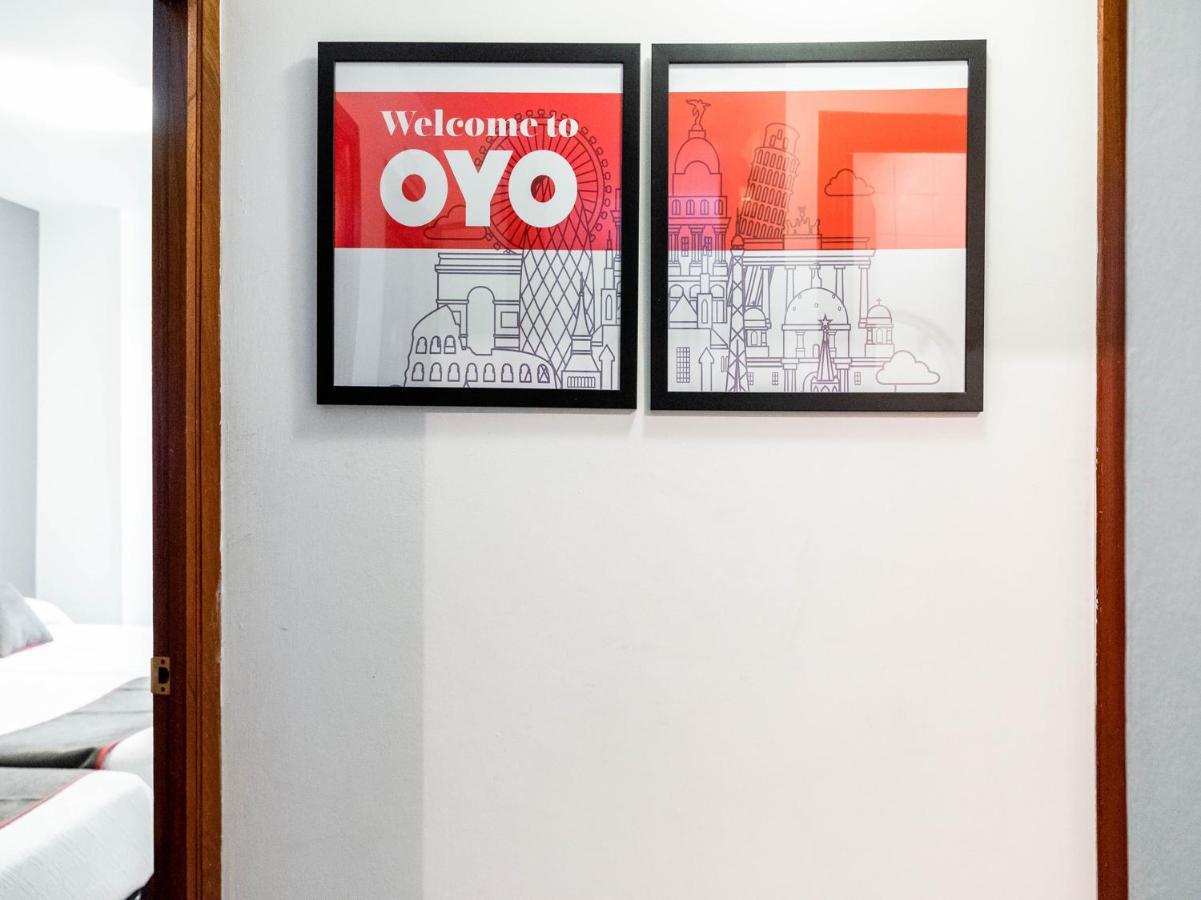 Oyo Hospedaje La Tita Сантяго де Компостела Екстериор снимка